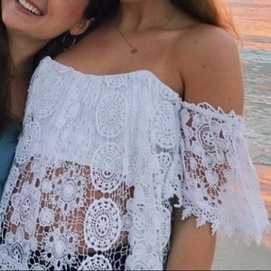 Off the shoulder Tularosa top size M!